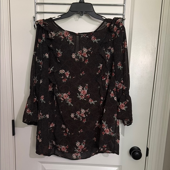 Torrid beautiful Bell Sleeve Ruffled Tunic - Picture 1 of 10